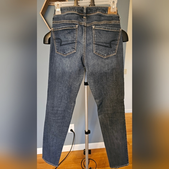 AMERICAN EAGLE OUTFITTERS- STRAIGHT LEG - SIZE 2 - Picture 2 of 4